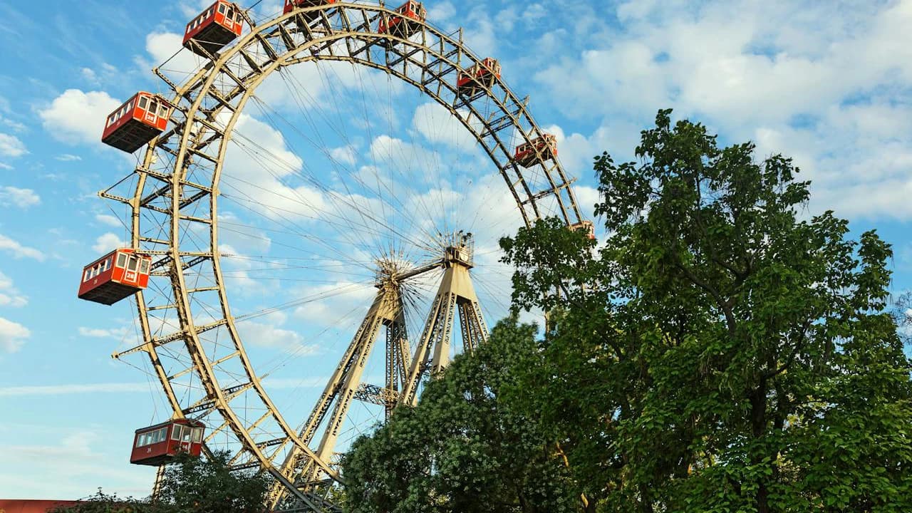 Vienna's Giant Ferris Wheel - Photo 3