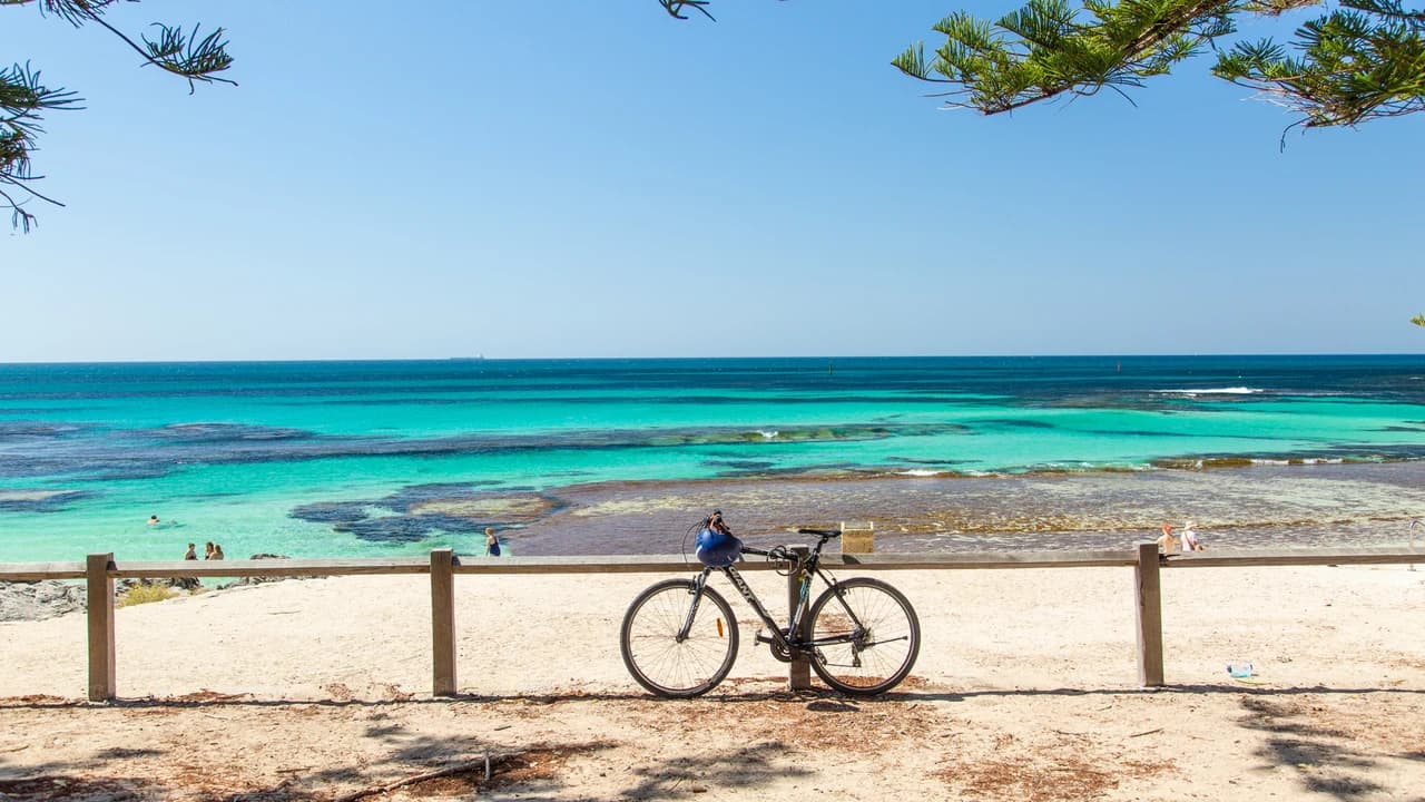 Round Trip SeaLink Ferry Transfer to Rottnest Island with Bike Hire - image 8