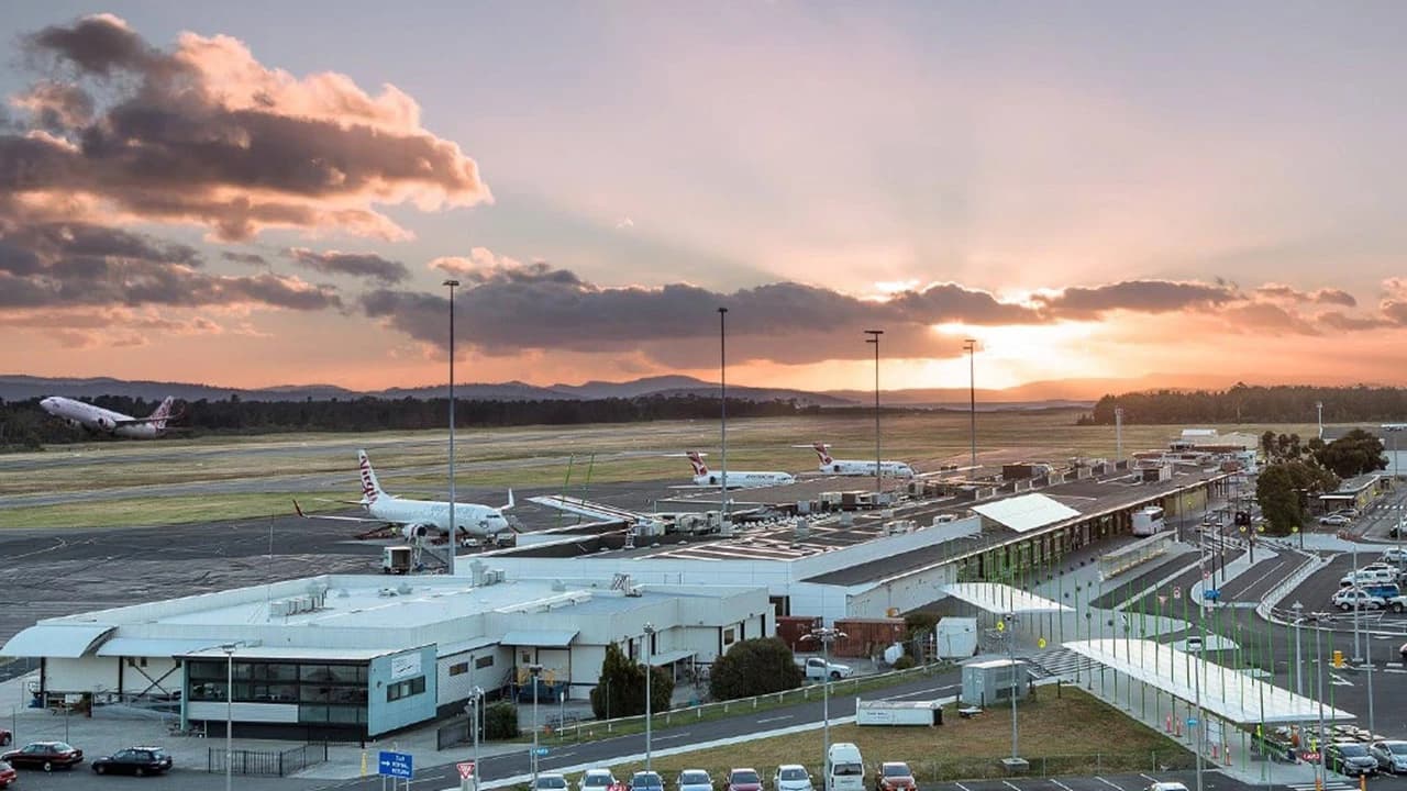 SkyBus Hobart City Express Airport Transfer - Photo 5