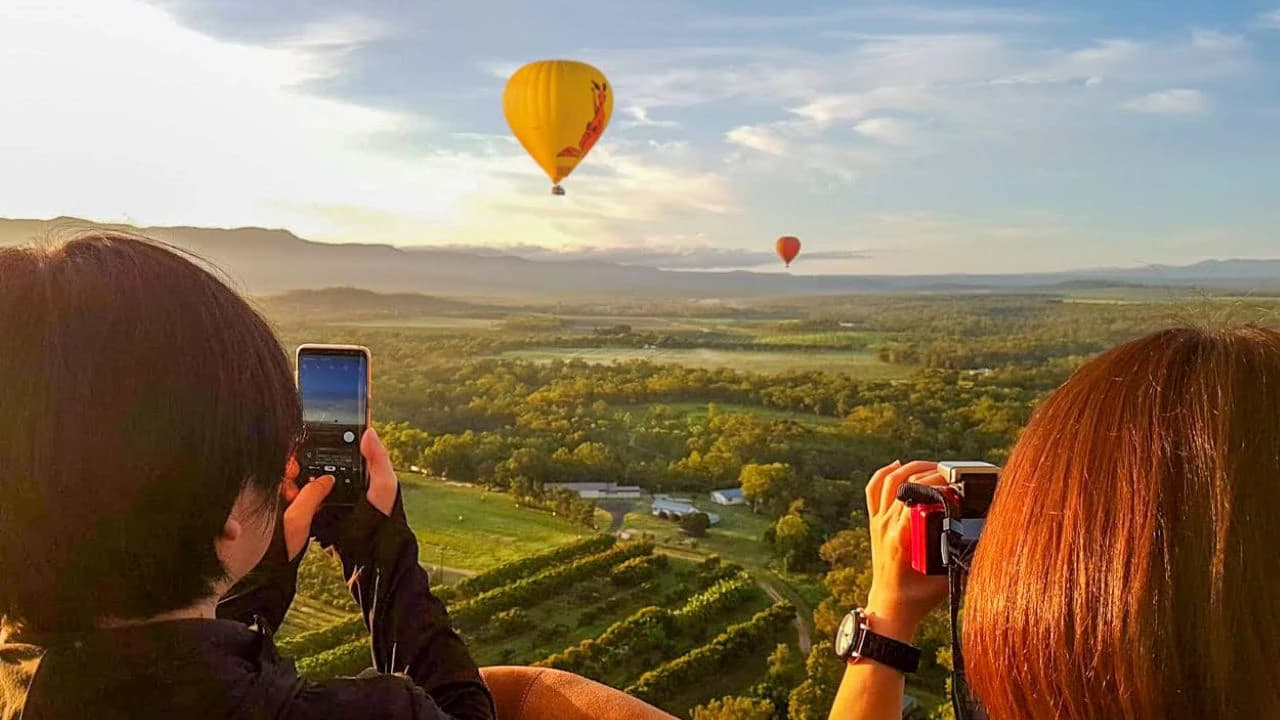 Cairns Hot Air Balloon Flight with Sparkling Wine and Optional Round Trip Transfer - Photo 2