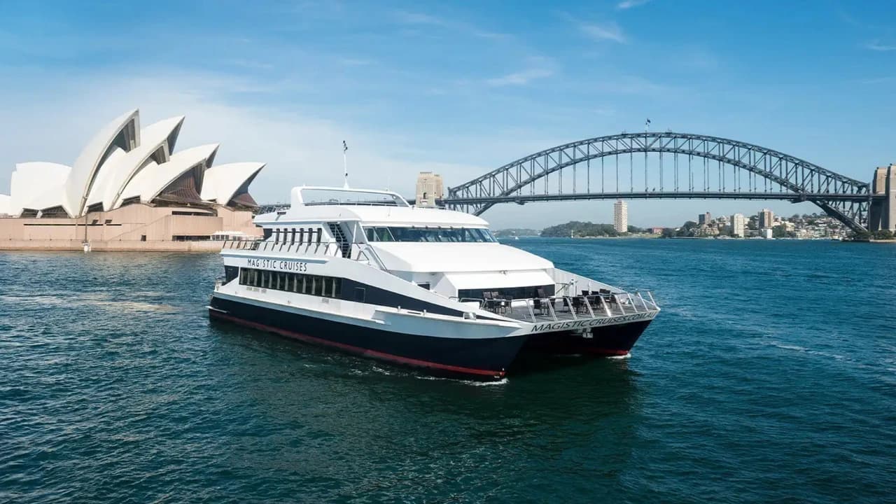 Sydney Harbour Buffet Lunch Cruise aboard Magistic Cruises from Darling Harbour - Photo 4