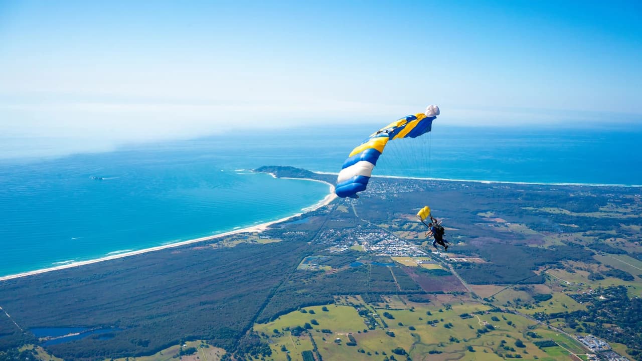 Tandem Skydiving Experience Byron Bay - Photo 3