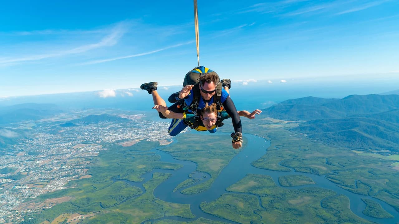 Tandem Skydiving Experience Cairns - Photo 4