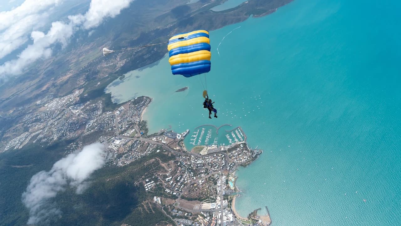 Tandem Skydiving Experience Airlie Beach - Photo 3