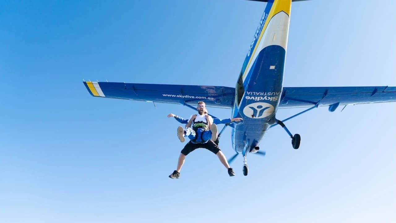 Tandem Skydiving Experience Airlie Beach - Photo 4