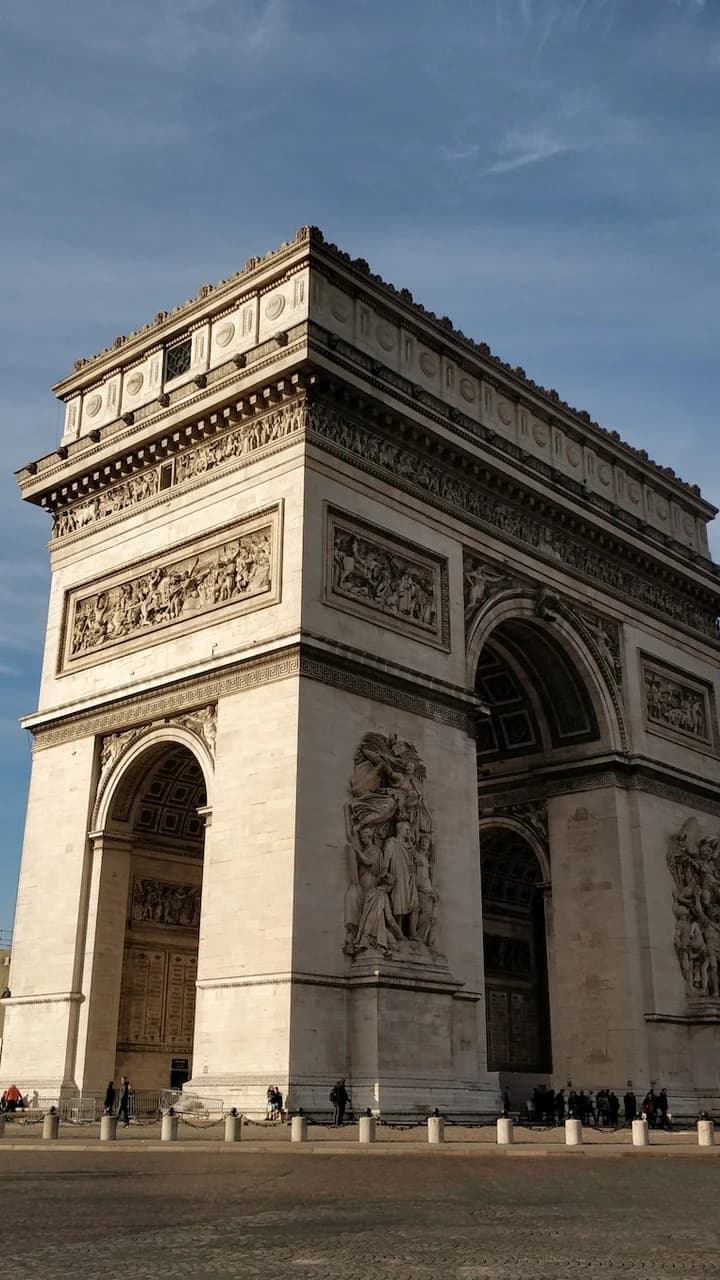 Arc de Triomphe Ticket: Admission + Rooftop Access - image 7