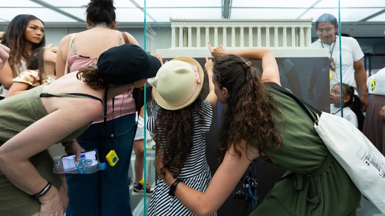 Acropolis Museum Skip-the-Line Ticket + Audio Guide - Photo 5