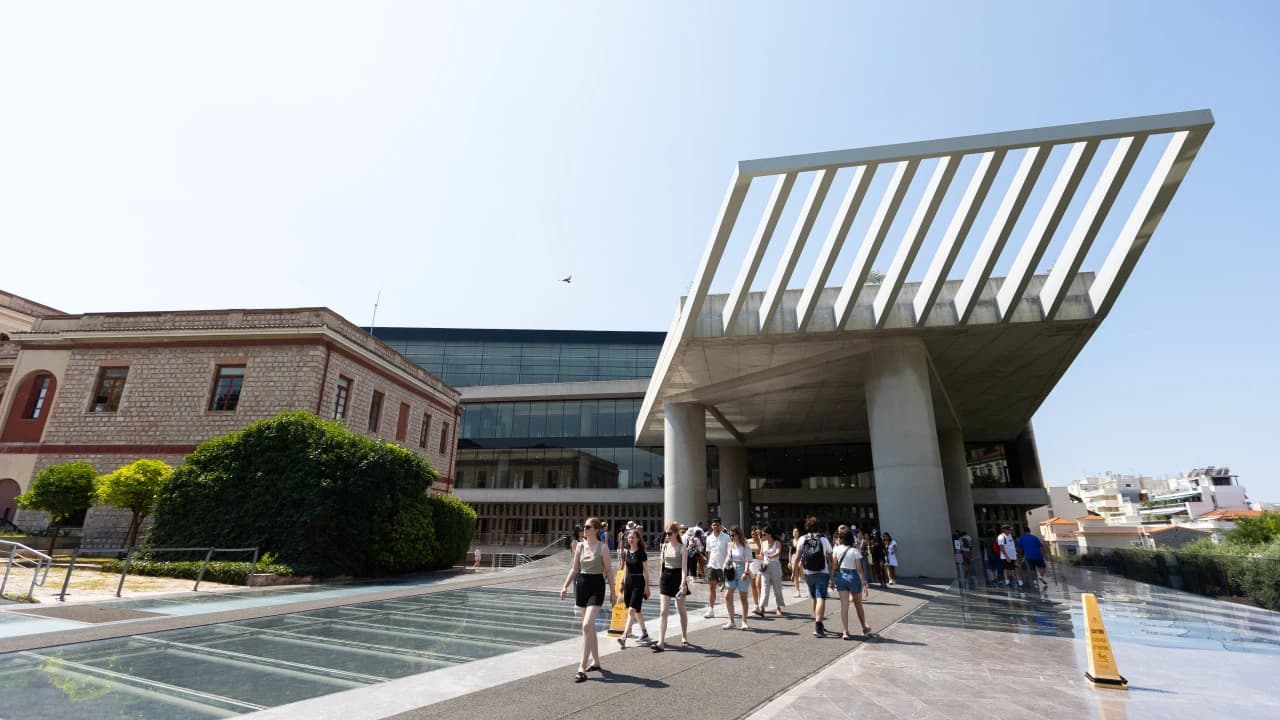 Acropolis Museum Skip-the-Line Ticket + Audio Guide - image 6