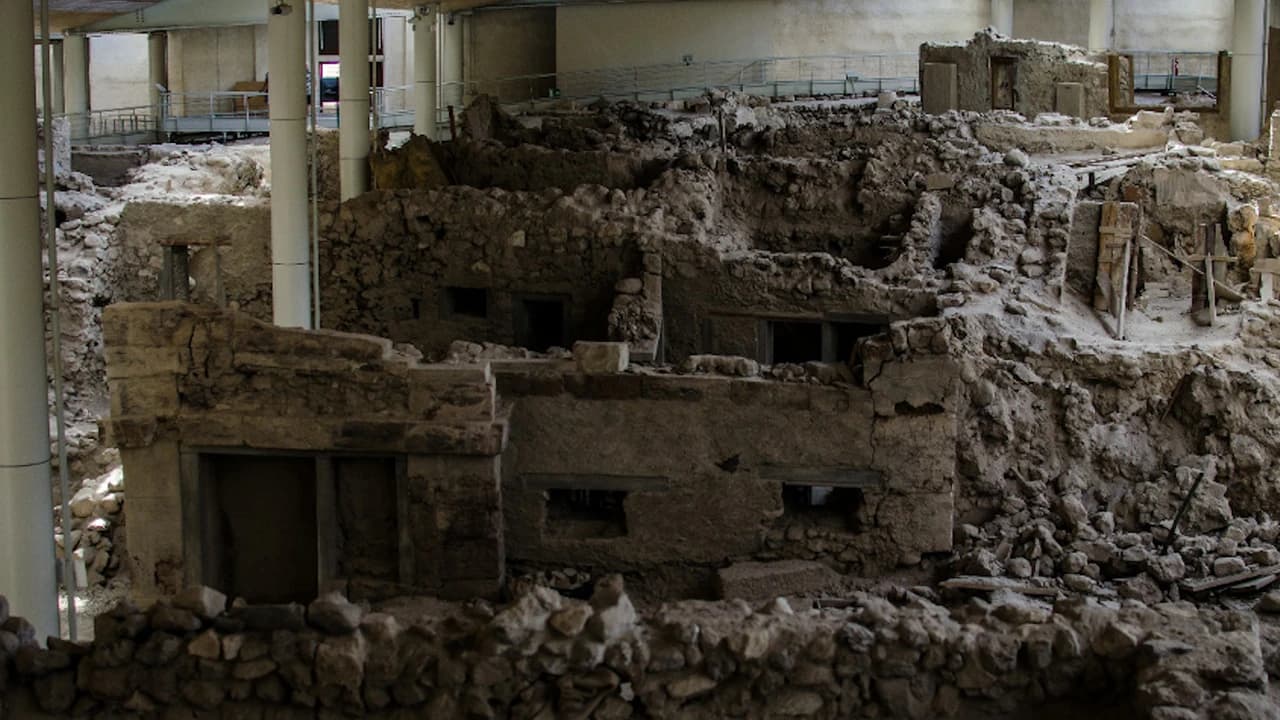Akrotiri Archaeological Site - Photo 5