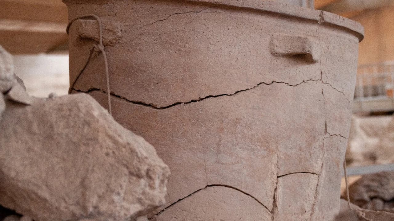 Akrotiri Archaeological Site - image 8