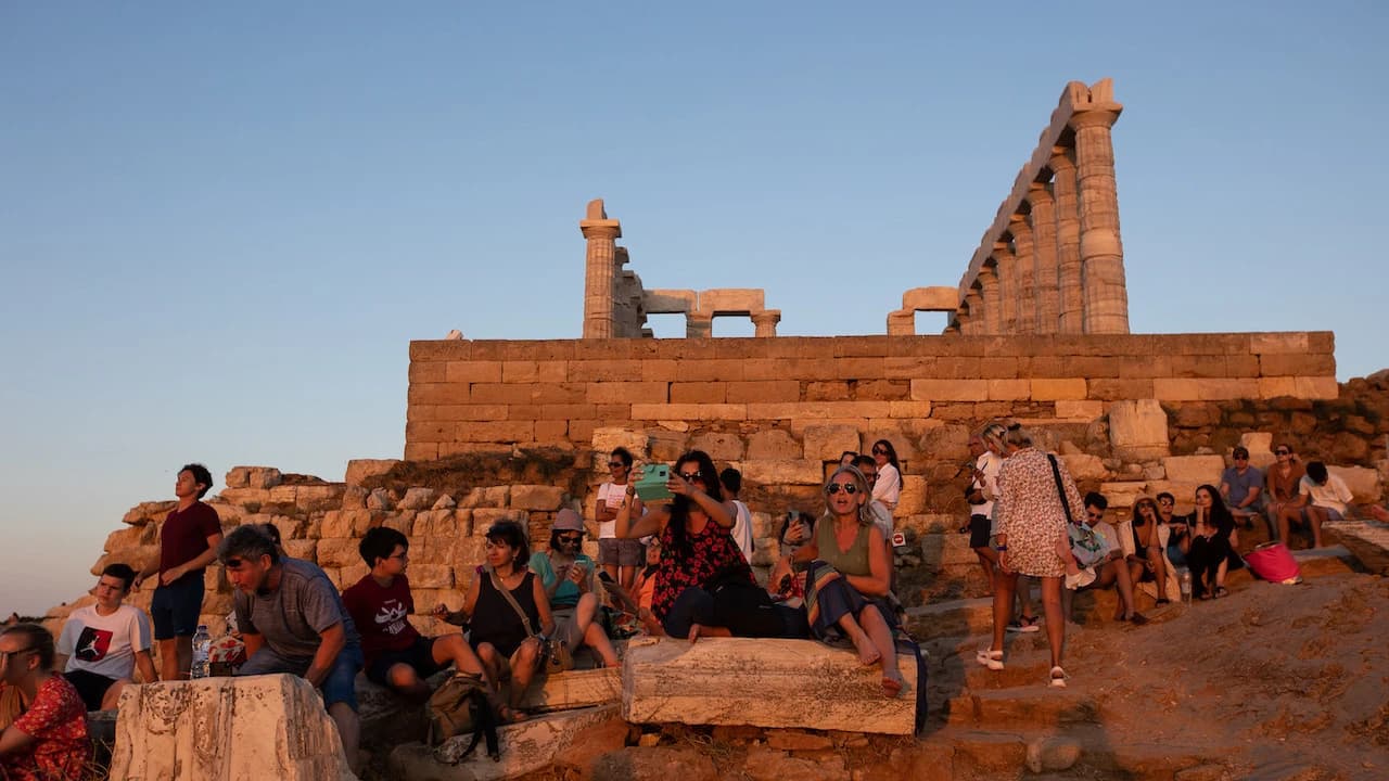 Temple of Poseidon in Cape Sounion Sunset Tour from Athens - Photo 5
