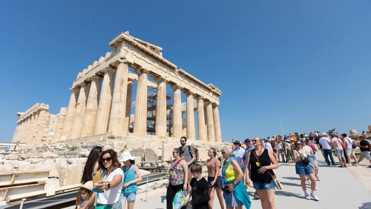 Acropolis and Acropolis Museum Morning Walking Tour - Photo 2