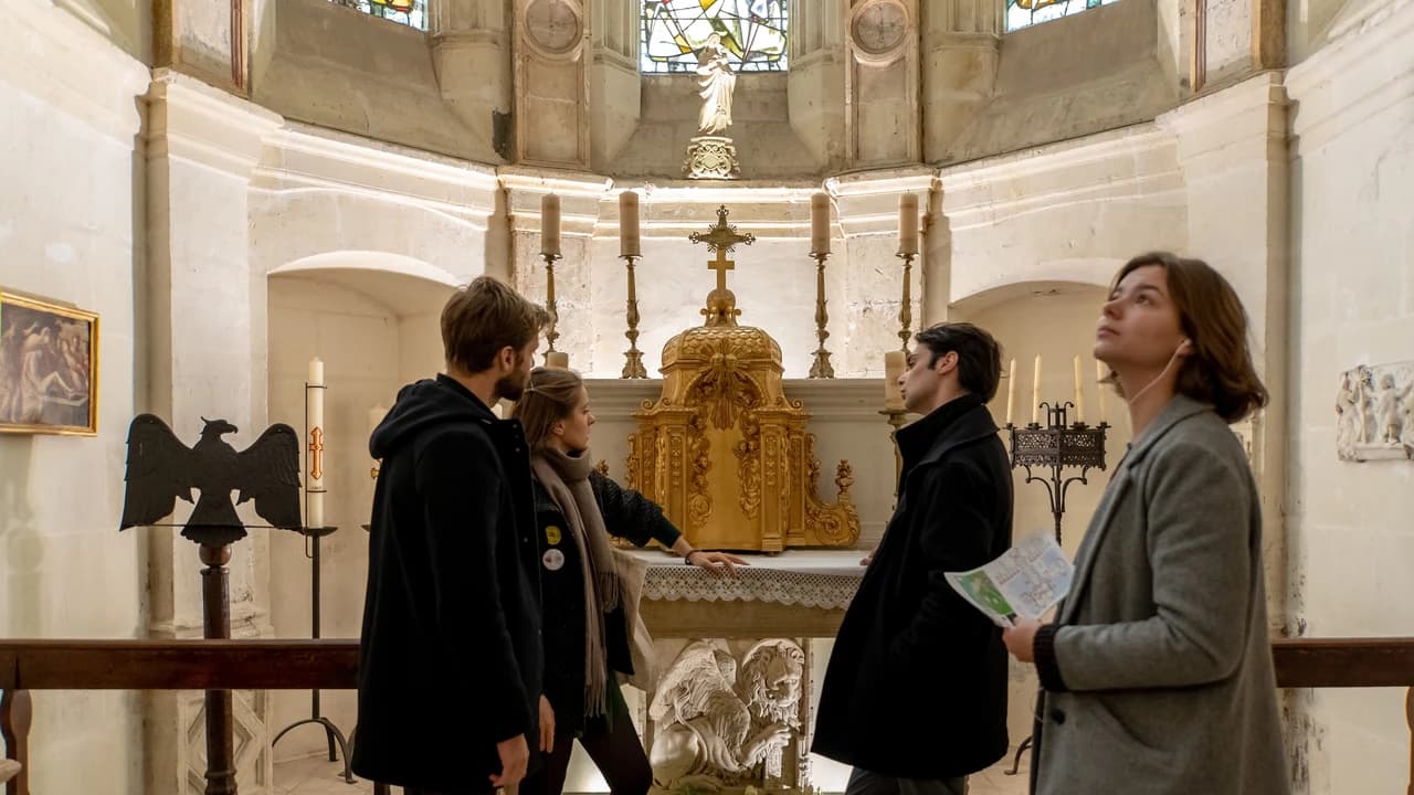 Loire Valley Tour from Paris: Chambord, Chenonceau, and Cheverny Castles - image 8