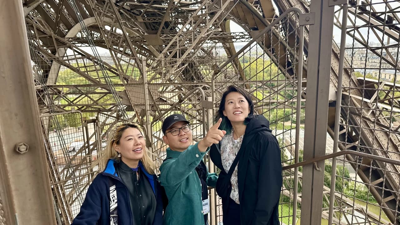 Eiffel Tower Guided Tour With Summit Entry + Seine River Cruise - Photo 1