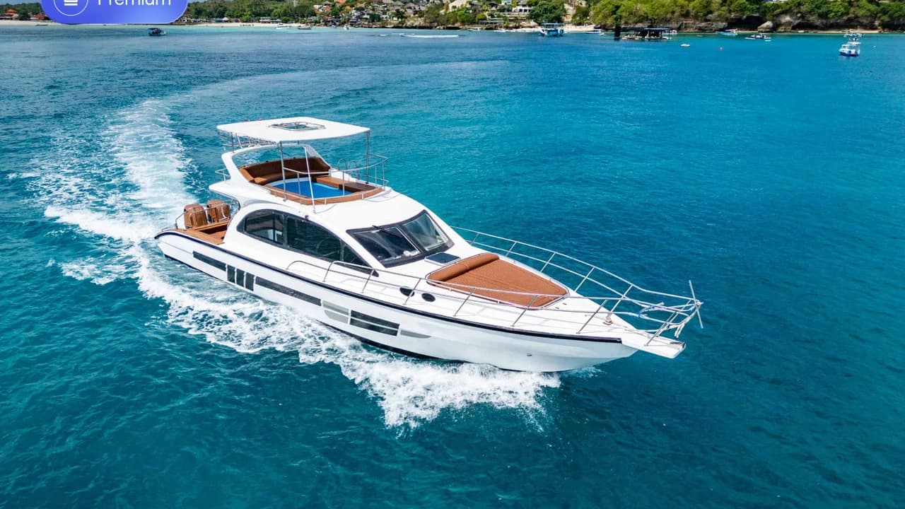Nusa Penida Premium Day from Bali: Manta Rays, Yacht &  Land Tour - Photo 4