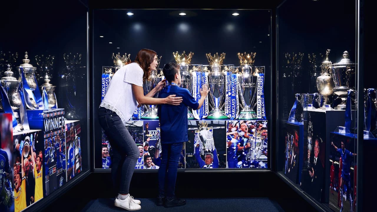 Chelsea FC Stadium & Museum Tour - image 8