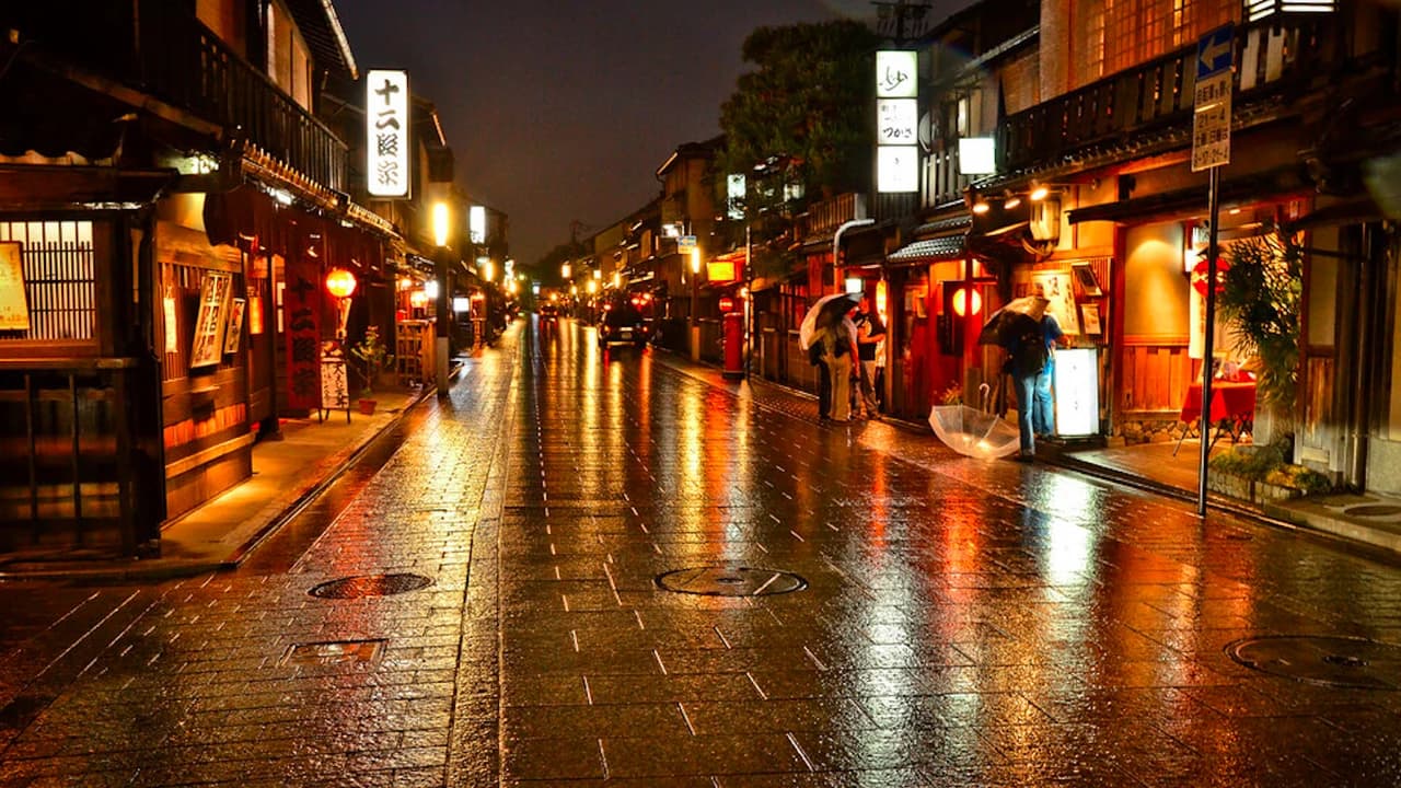 Kyoto Gion and Kaiseki Night Food Tour - Photo 2