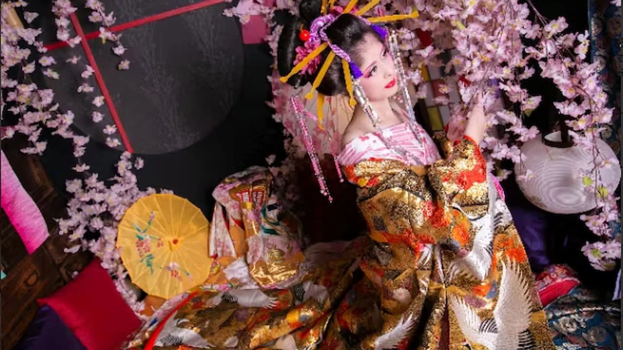 Oiran Experience with Photoshoot at Studio Arare - Photo 3