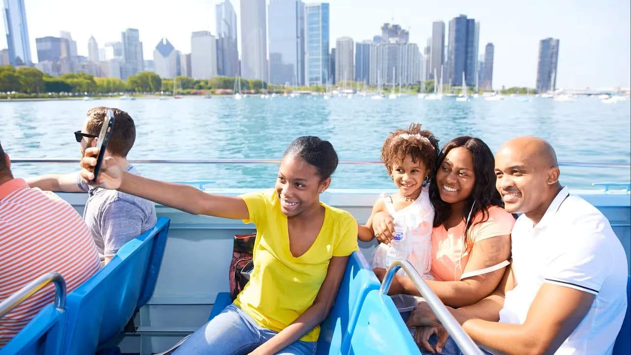 Lake Michigan and Chicago River Cruise Ticket - image 6
