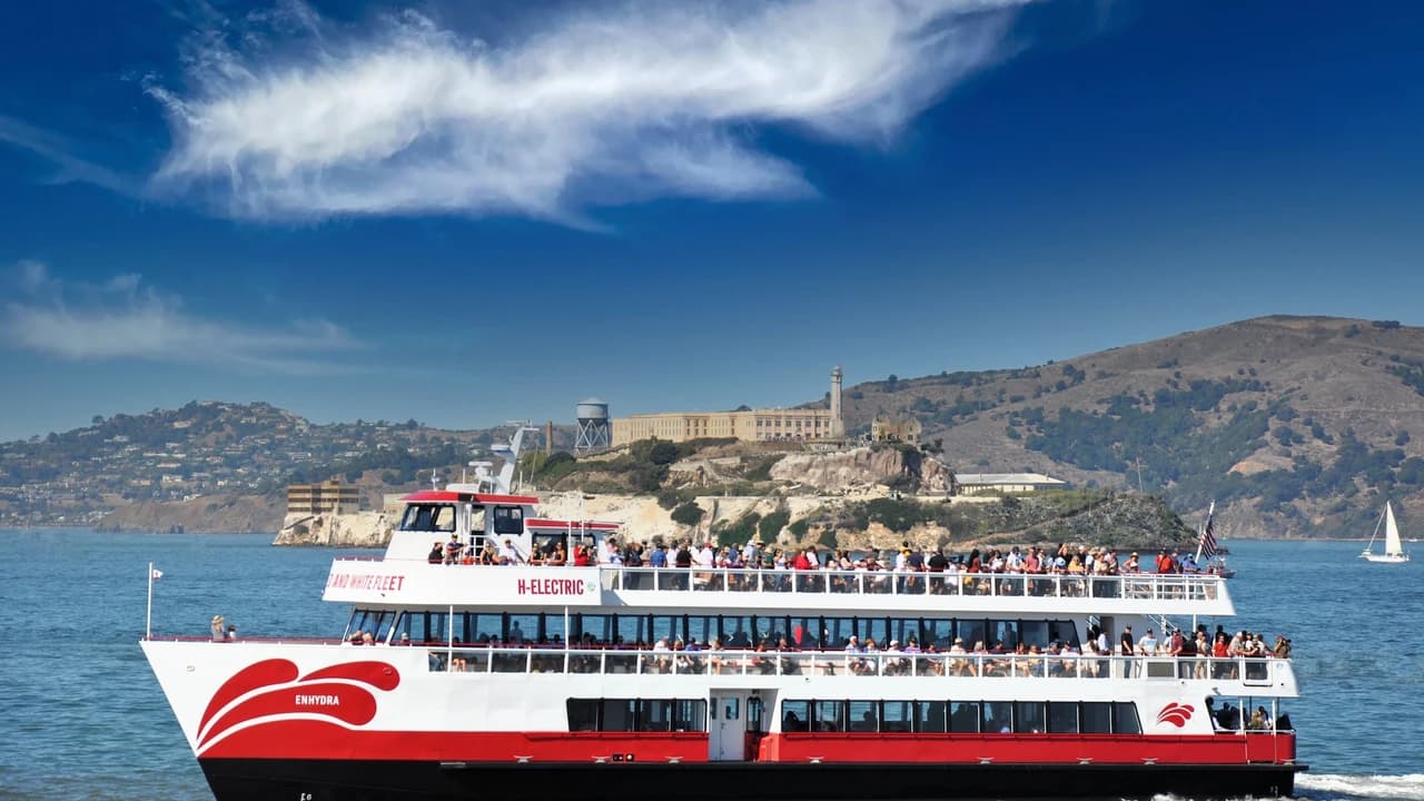 San Francisco Bay 1.5 Hour Bridge to Bridge Sightseeing Boat Cruise by Red and White Fleet - Photo 1