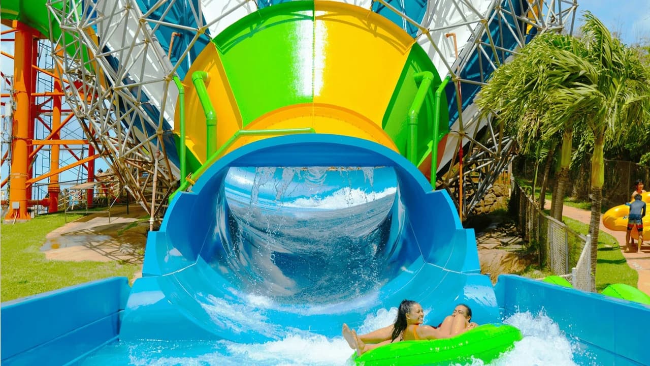 Hawaii: Wet 'n' Wild Ticket + Transportation from Waikiki - Photo 2