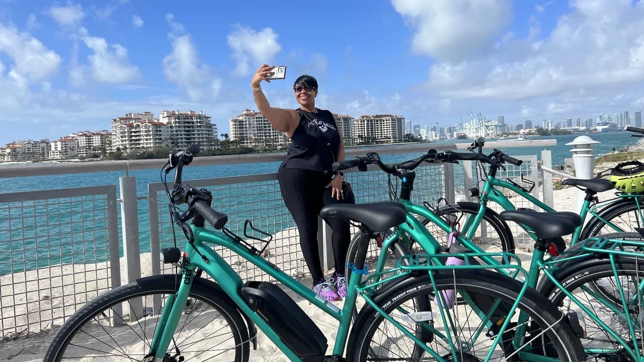 Miami Beach Bike Rental - Photo 2