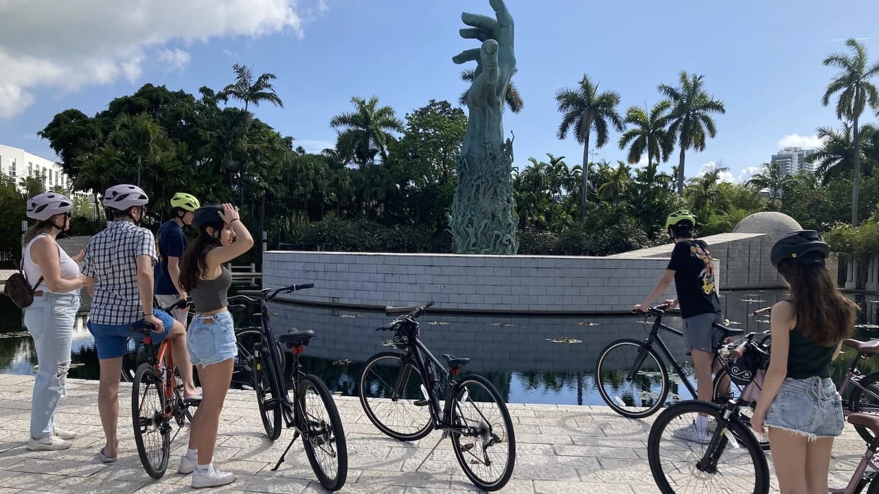 Miami Beach Bike Rental - Photo 4