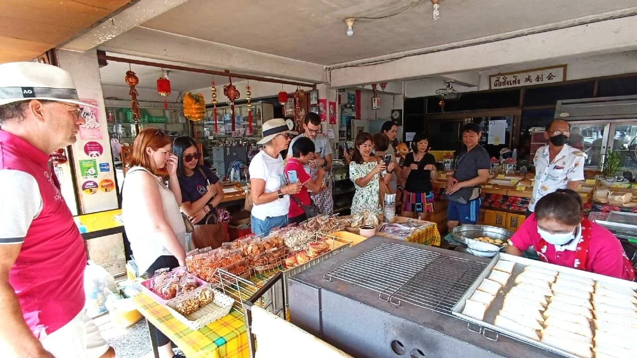Chiang Mai Michelin Food Walking Tour - Photo 4