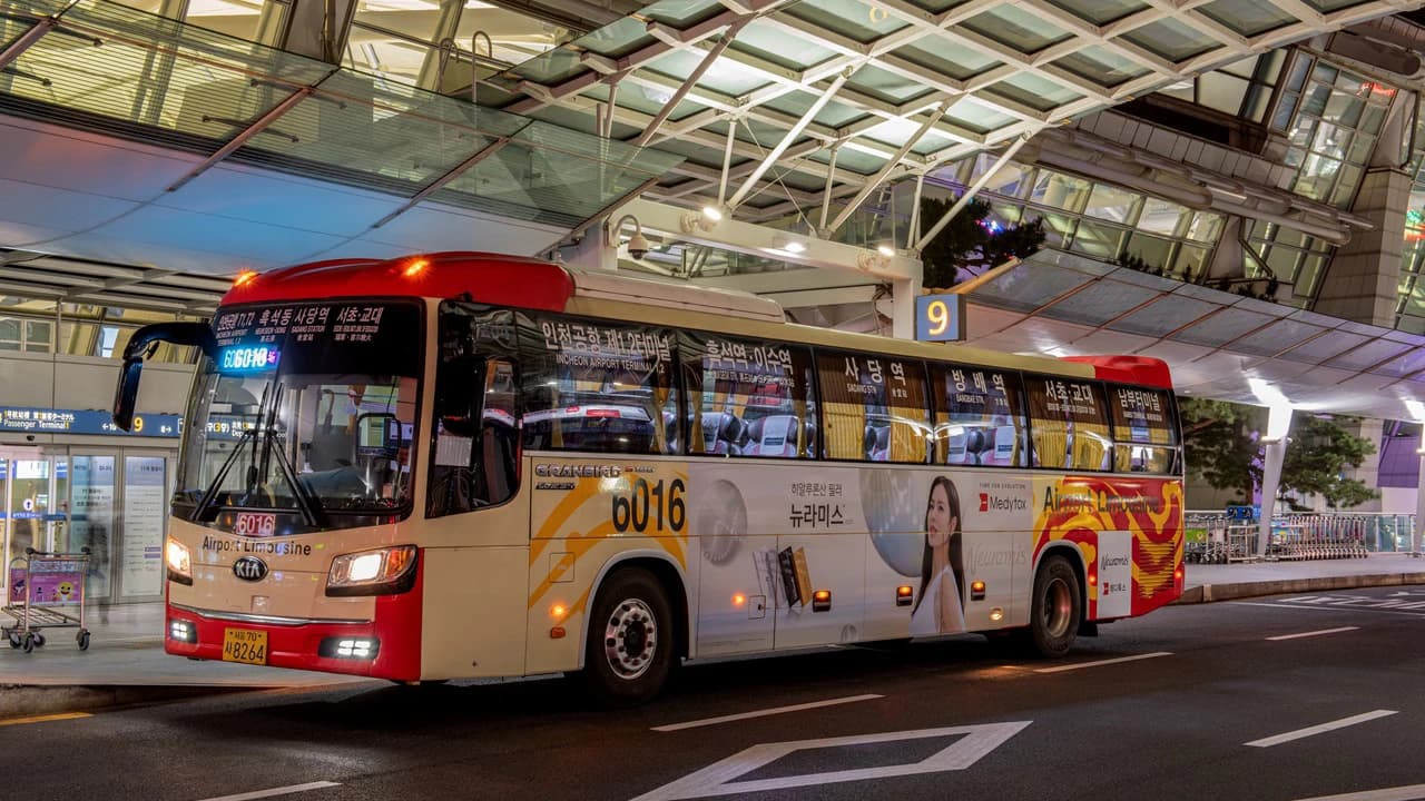 Airport Limousine Bus Transfers from Incheon International Airport to Seoul - Photo 5