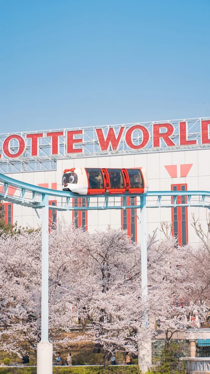 COMBO: Lotte World Adventure Seoul + Seoul Sky Observatory Tickets - image 7