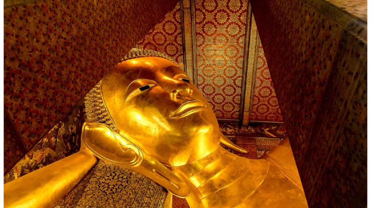 Wat Pho and Wat Arun Walking Tour - image 6