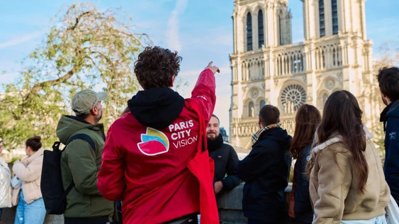 Notre Dame Cathedral Neighbourhood Guided Walking Tour - Photo 3