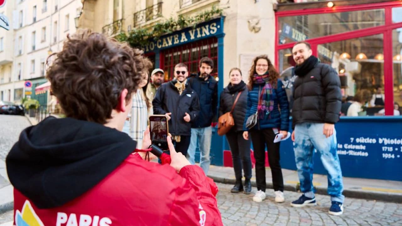 Notre Dame Cathedral Neighbourhood Guided Walking Tour - image 7