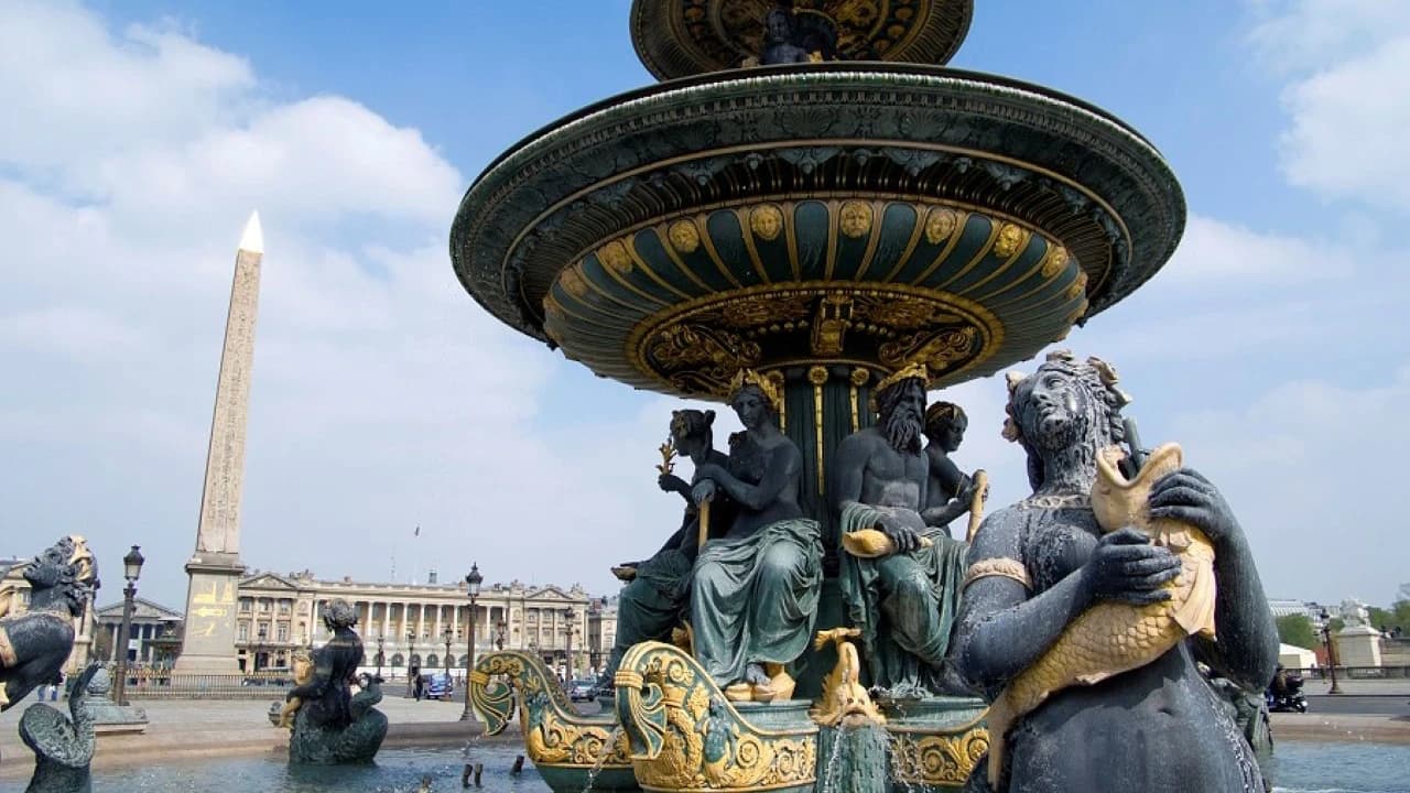 Paris Open-Top Bus Tour and Eiffel Tower Reserved Access - Photo 4