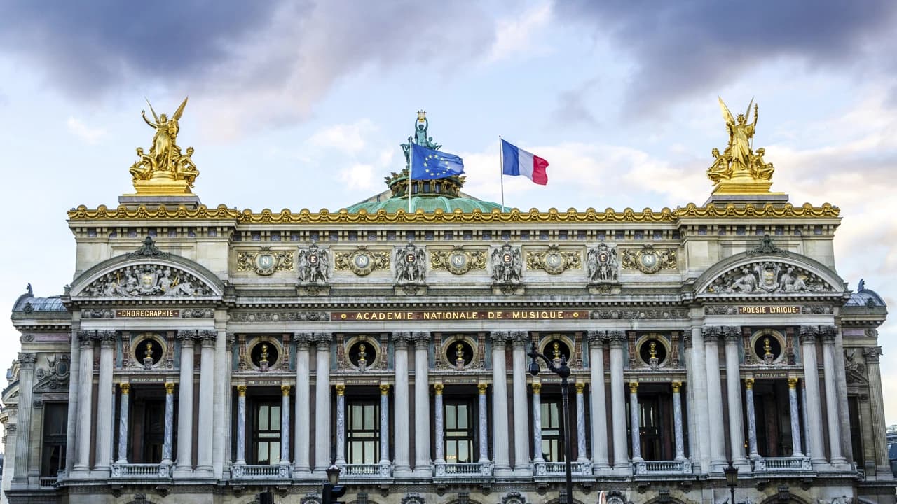 Paris Panoramic Bus Tour and Seine River Cruise - Photo 4