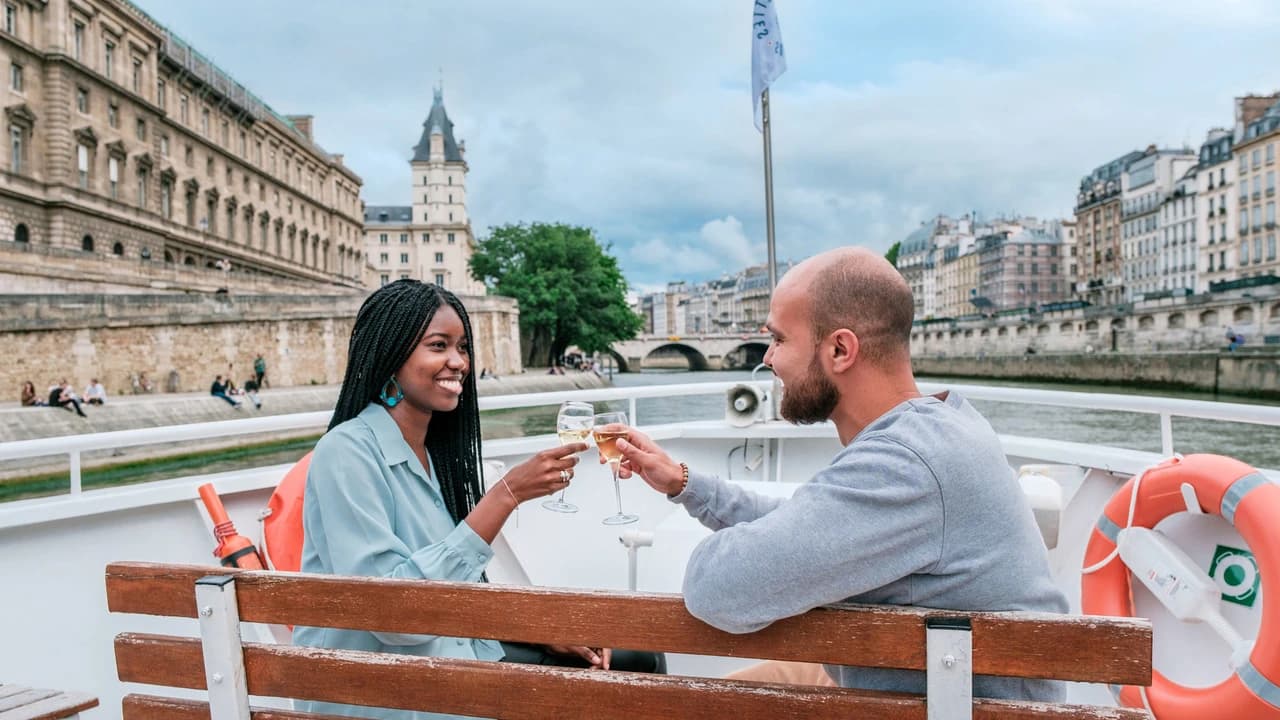 Seine River Cruise by Vedettes De Paris - Photo 4