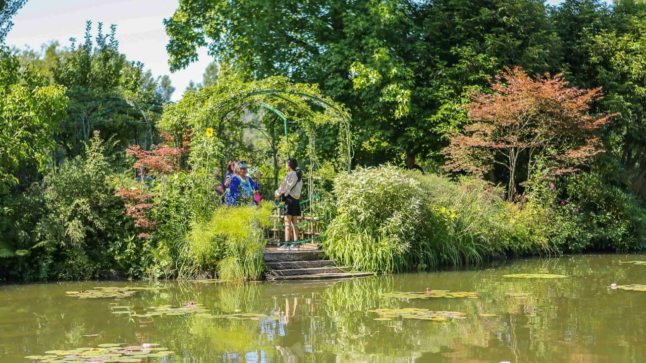 Giverny: Impressionist Day Trip from Paris with Audio Guide - Photo 5