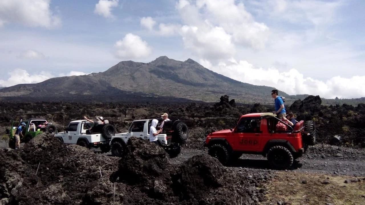 4WD Jeep and Mount Batur Caldera Sunrise Trekking in Kintamani - image 8