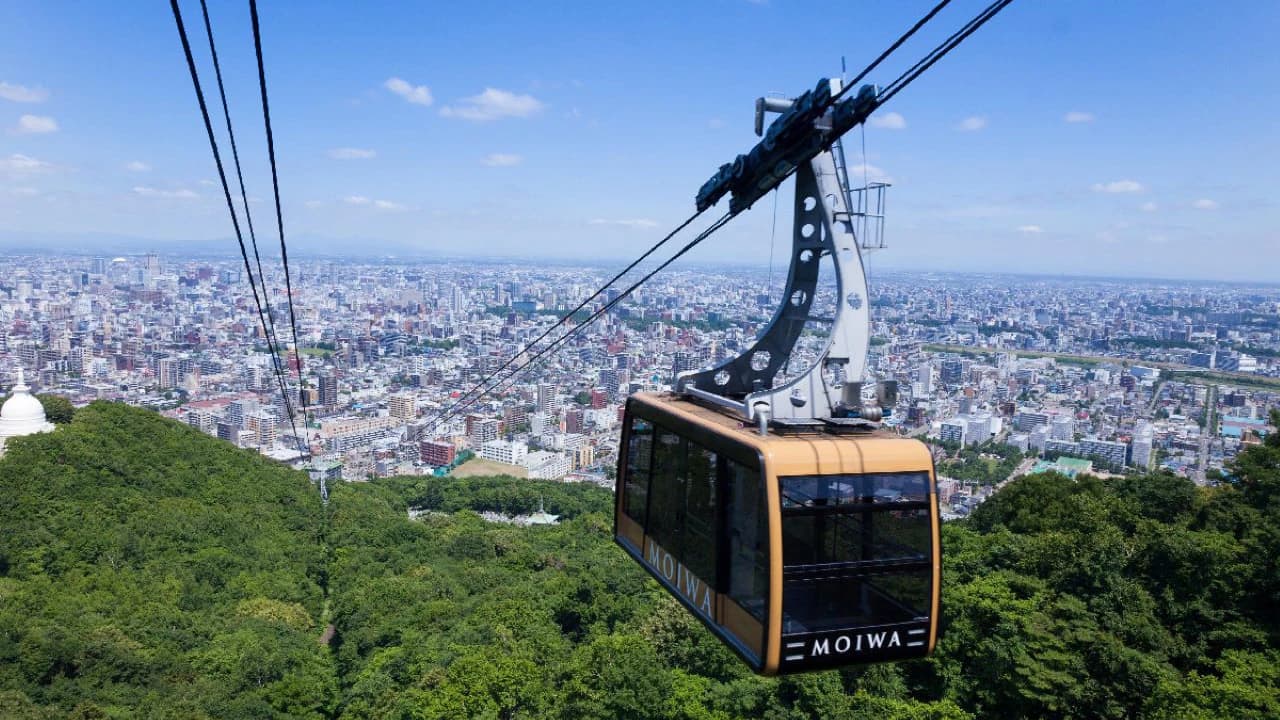Sapporo Mount Moiwa Ropeway and Mini Cable Car - Photo 5