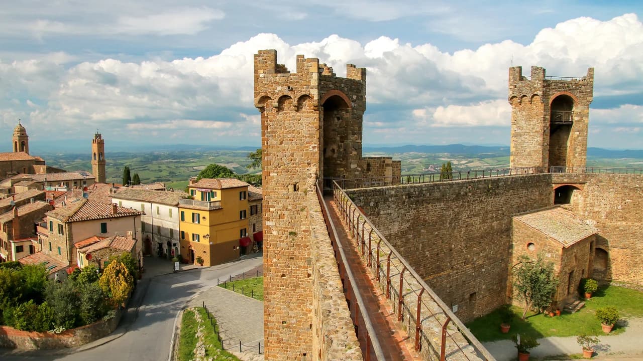 Medieval Tuscany Tour from Florence: Monteriggioni, Montalcino, Pienza - image 8