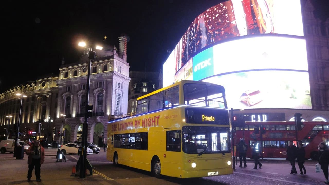 See London by Night - Photo 2