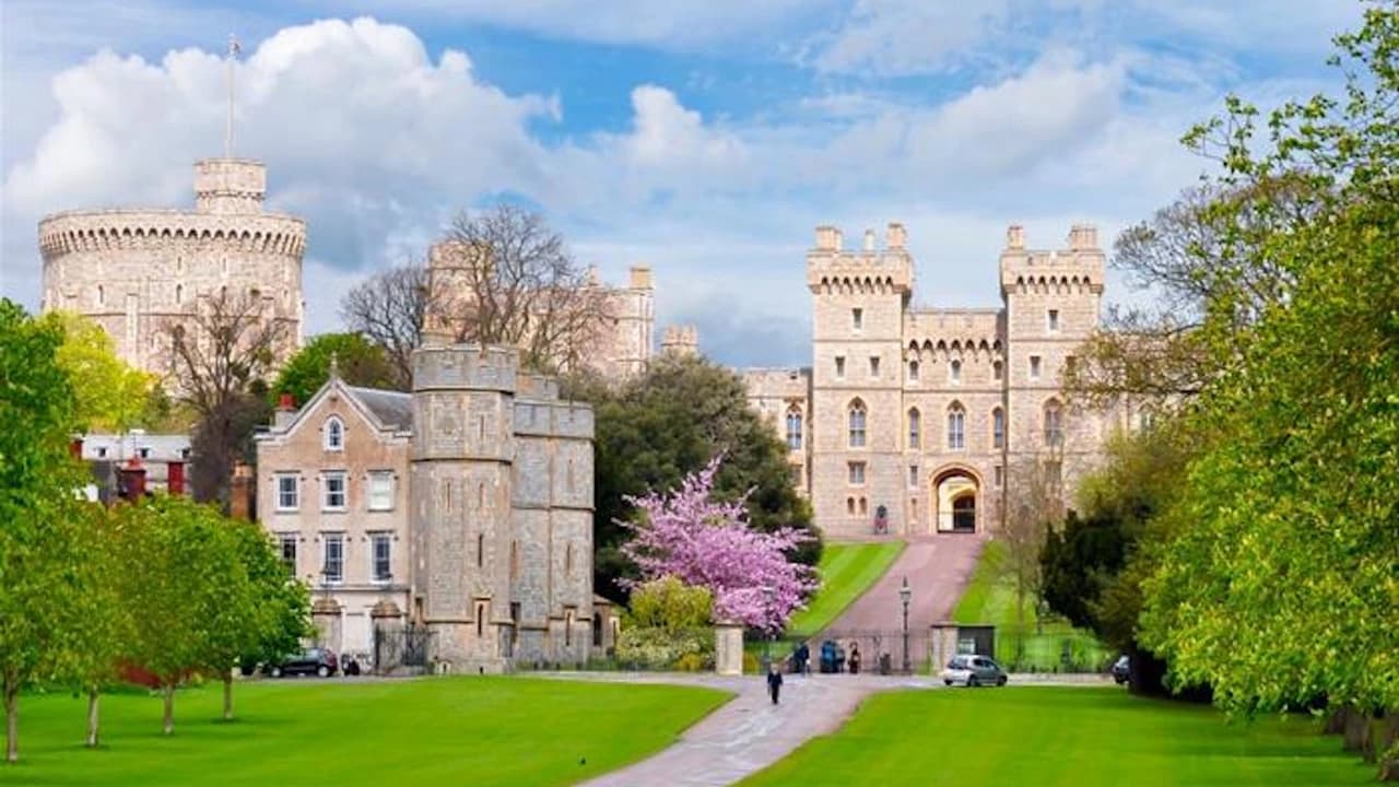Windsor Castle, Stonehenge, and Roman Baths Tour from London - Photo 1