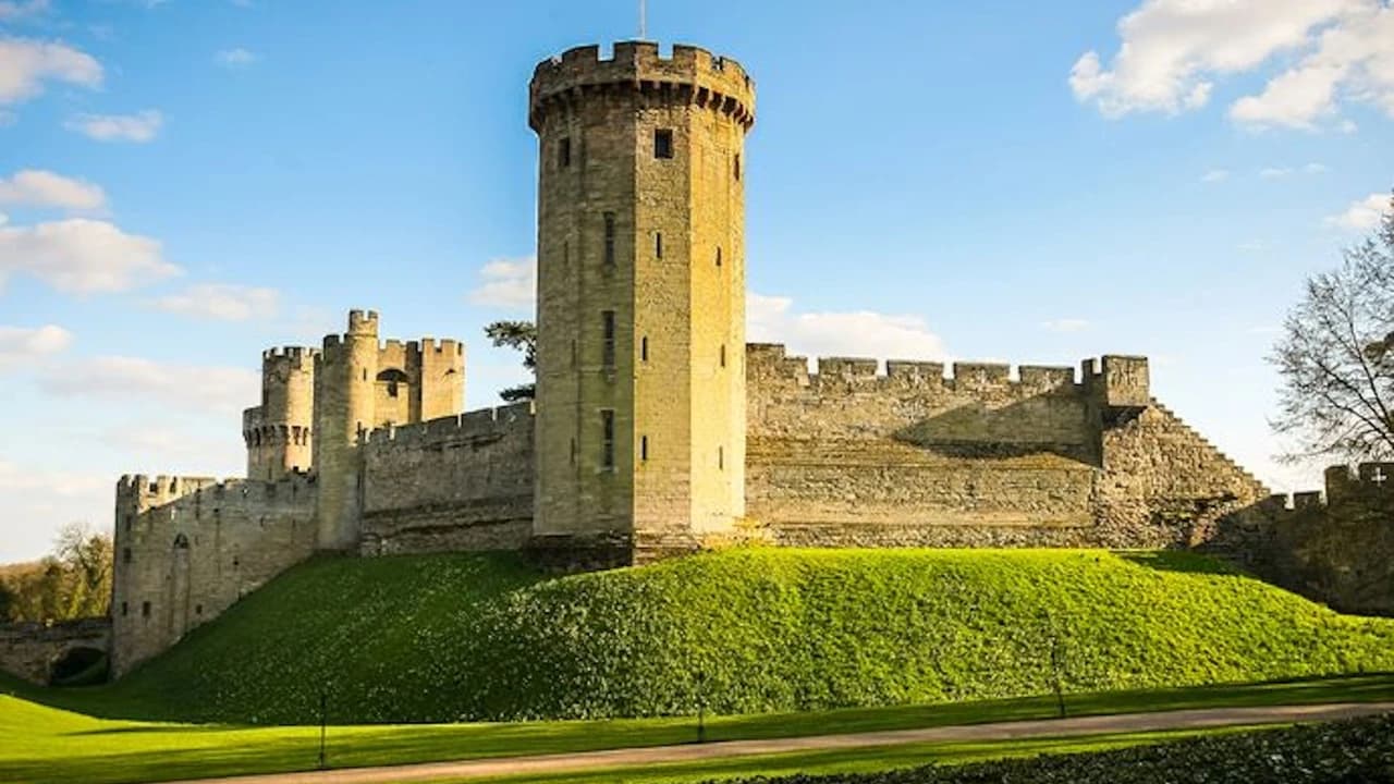 Warwick Castle - Photo 1