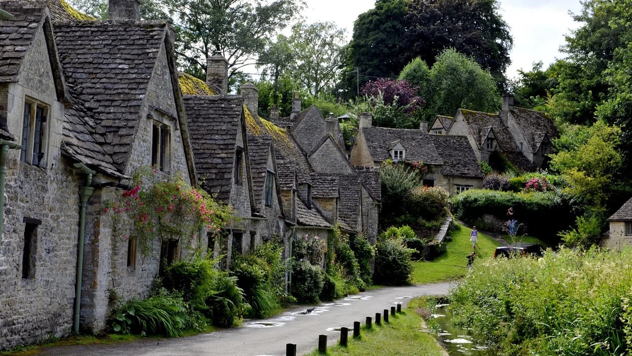 England In One Day: Stonehenge, Bath, Stratford and The Cotswolds Tour - Photo 2