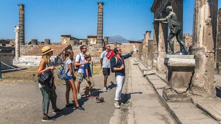 Tour of Pompeii & Mt. Vesuvius with Priority Access from Naples - image 6