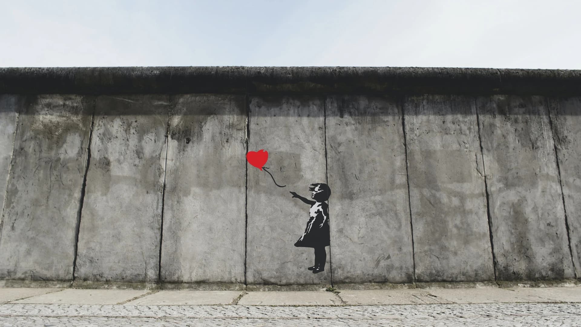 London Banksy Street Art Experience - image 8