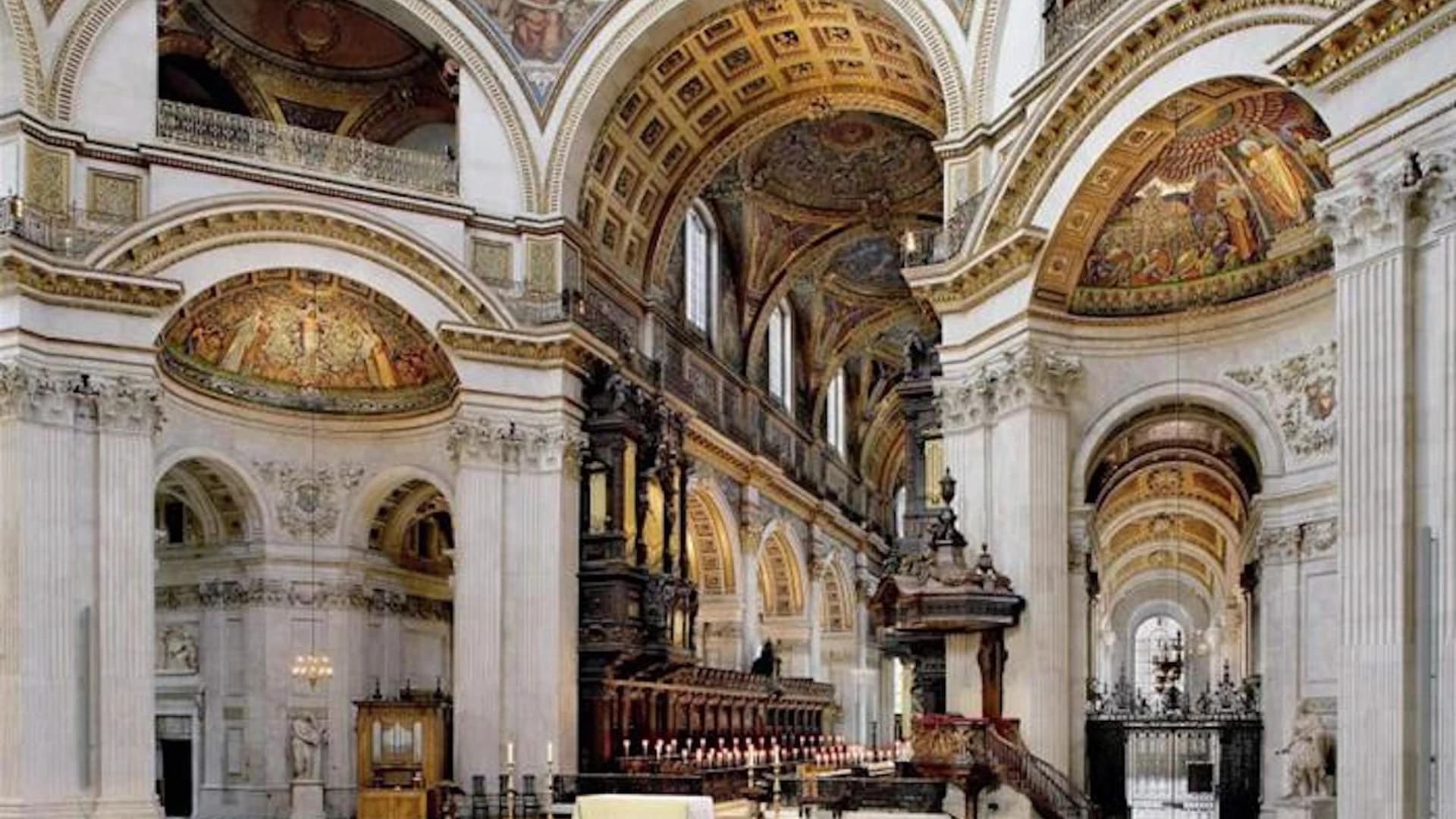 St. Paul's Cathedral, Changing of the Guard, and London Sightseeing Tour - image 8