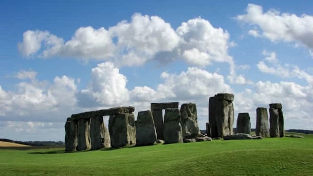 Windsor Castle and Stonehenge Tour from London - image 6