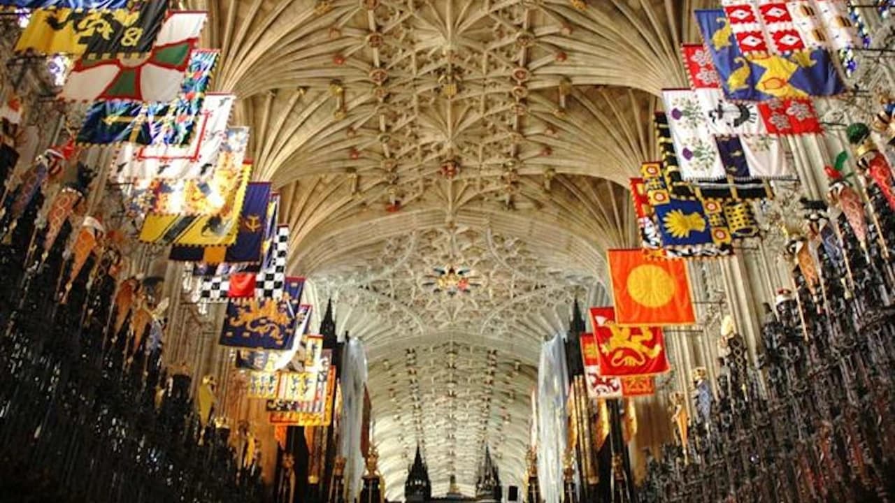 Windsor Castle and Stonehenge Tour from London - image 7