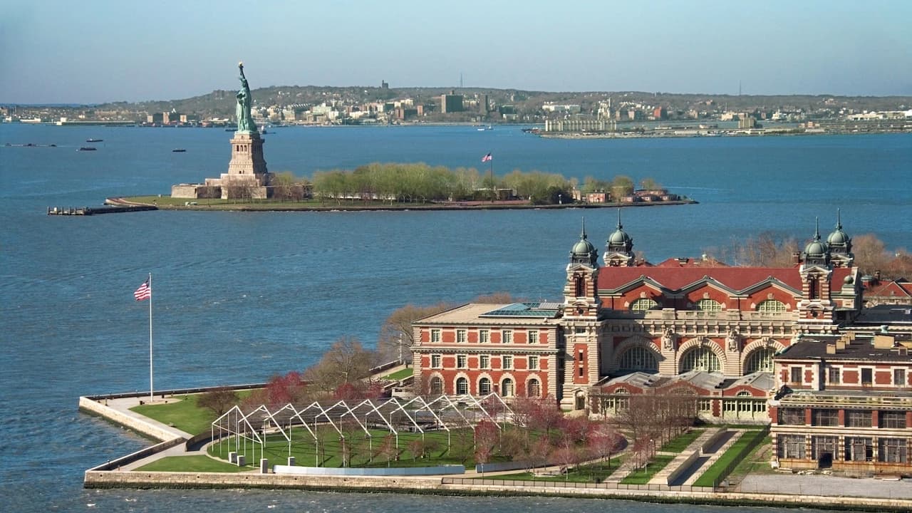 Official Statue of Liberty & Ellis Island Admission Ticket + Roundtrip Ferry by Statue City Cruises - Photo 2